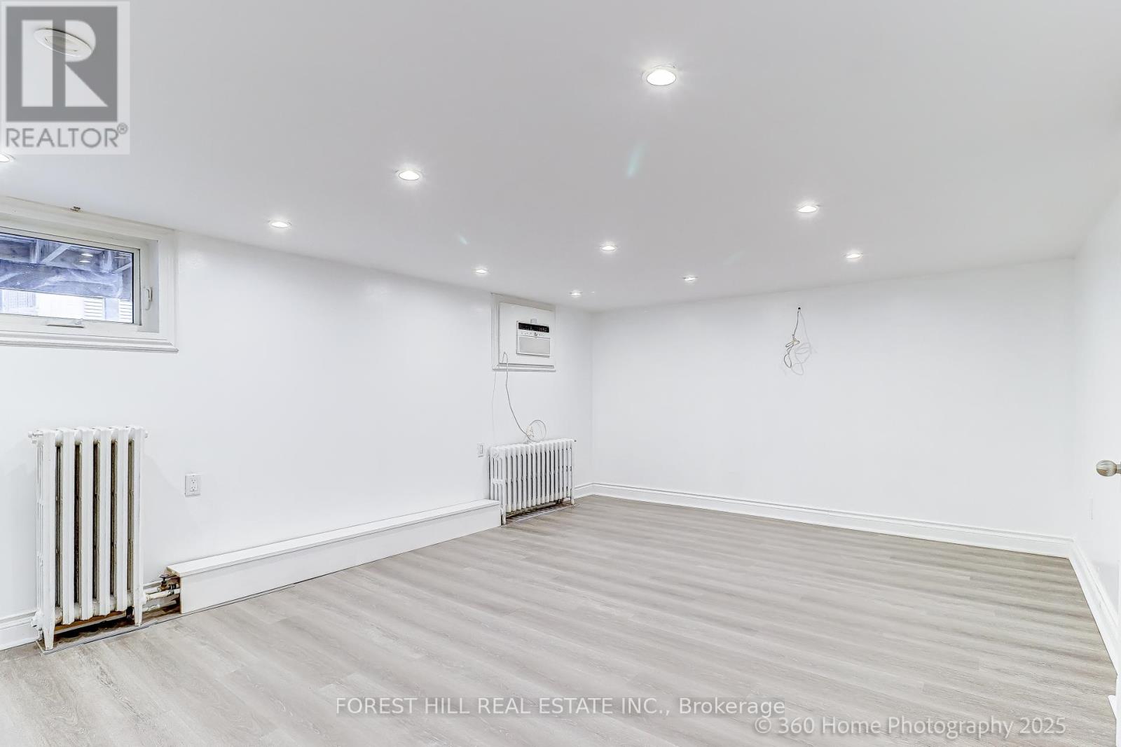 194 Roe Avenue, Toronto, Ontario  M5M 2J2 - Photo 20 - C12425054