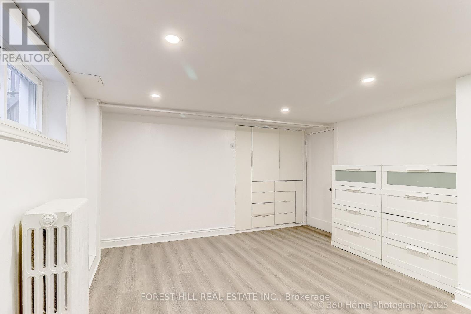 194 Roe Avenue, Toronto, Ontario  M5M 2J2 - Photo 16 - C12425054