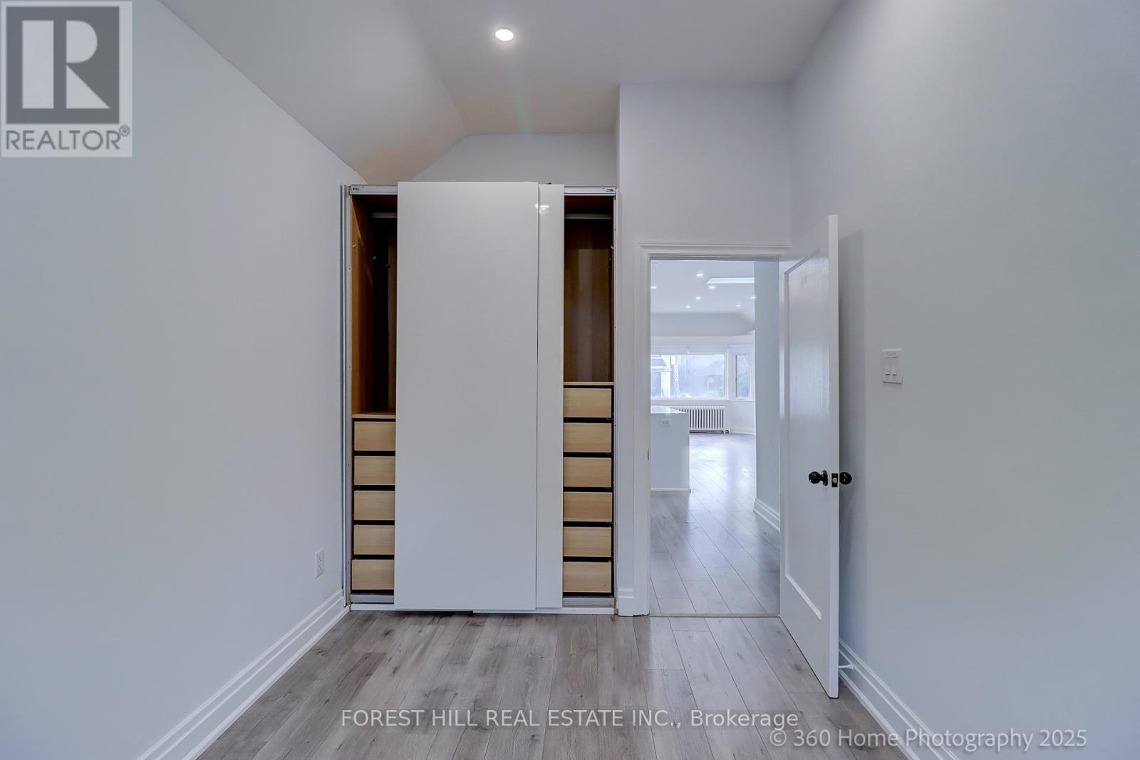 194 Roe Avenue, Toronto, Ontario  M5M 2J2 - Photo 25 - C12425054
