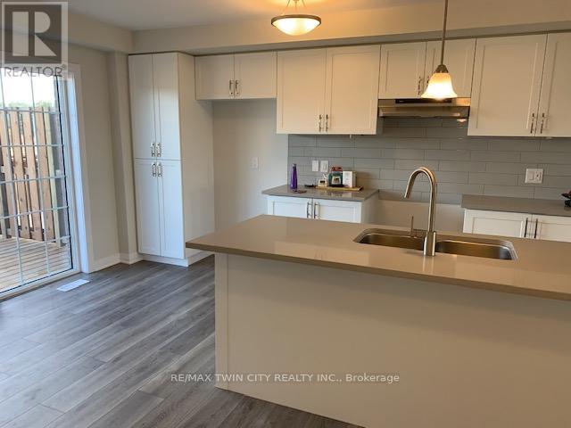 35 Sportsman Hill Street, Kitchener, Ontario  N2P 0J2 - Photo 4 - X12476638
