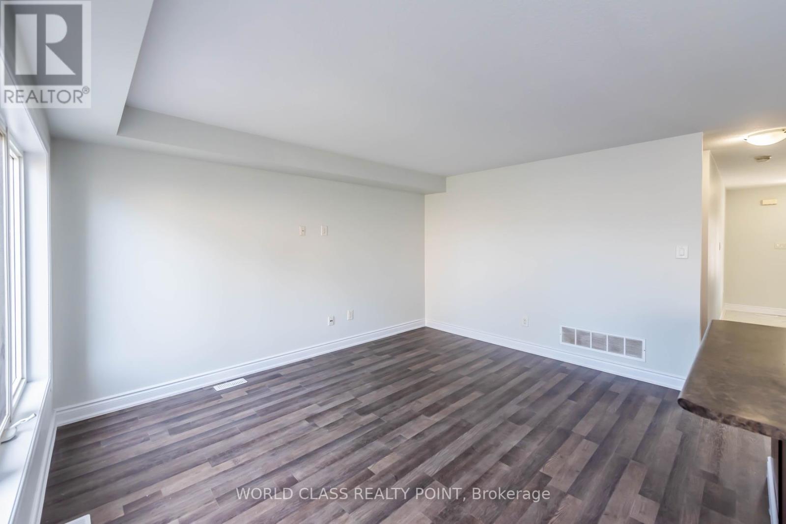 8542 Nightshade Street, Niagara Falls, Ontario  L2H 0L3 - Photo 10 - X12476661
