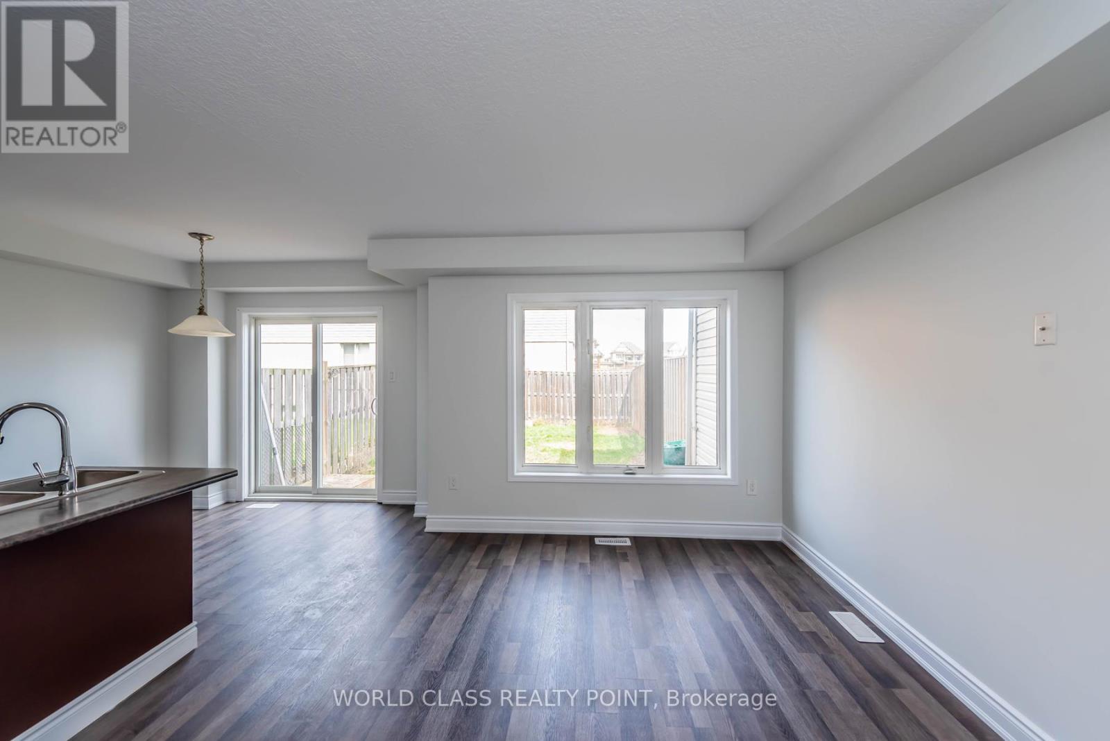 8542 Nightshade Street, Niagara Falls, Ontario  L2H 0L3 - Photo 12 - X12476661