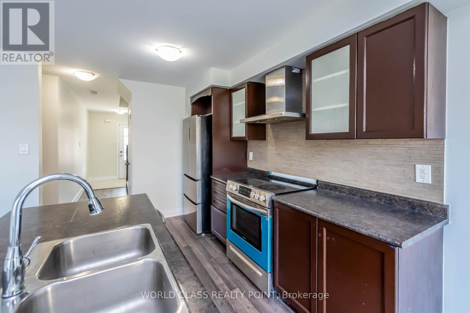 8542 Nightshade Street, Niagara Falls, Ontario  L2H 0L3 - Photo 7 - X12476661