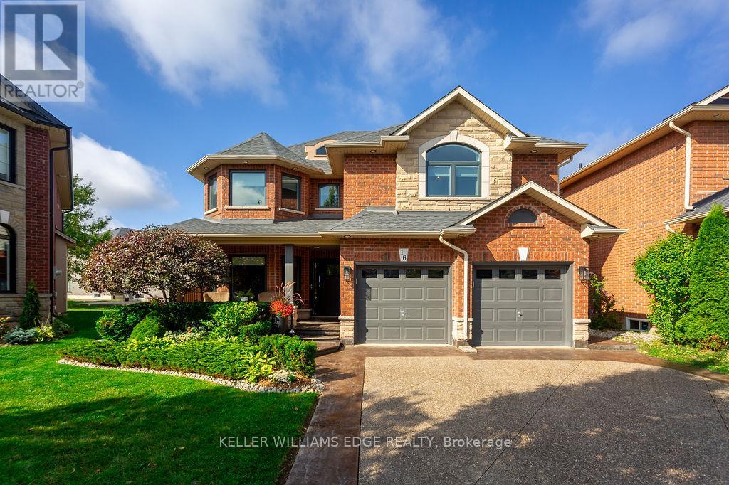 16 EDGECROFT CRESCENT, Hamilton, Ontario