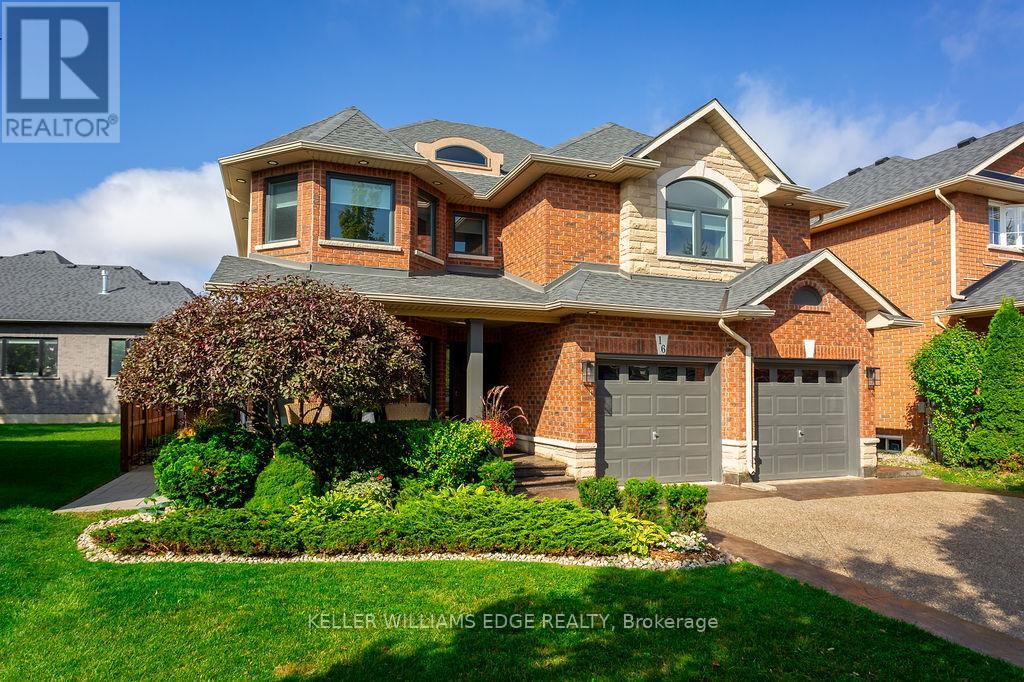 16 Edgecroft Crescent, Hamilton, Ontario  L8J 3Y6 - Photo 2 - X12476672