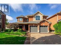 16 EDGECROFT CRESCENT, Hamilton, Ontario