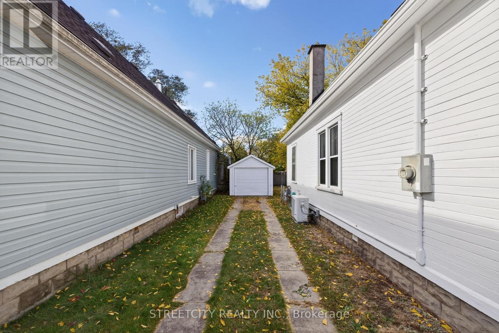 55 Hydro Street S, London East, Ontario  N5Z 2H5 - Photo 34 - X12476713
