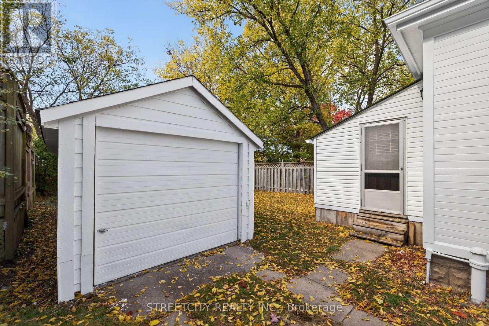 55 Hydro Street S, London East, Ontario  N5Z 2H5 - Photo 35 - X12476713
