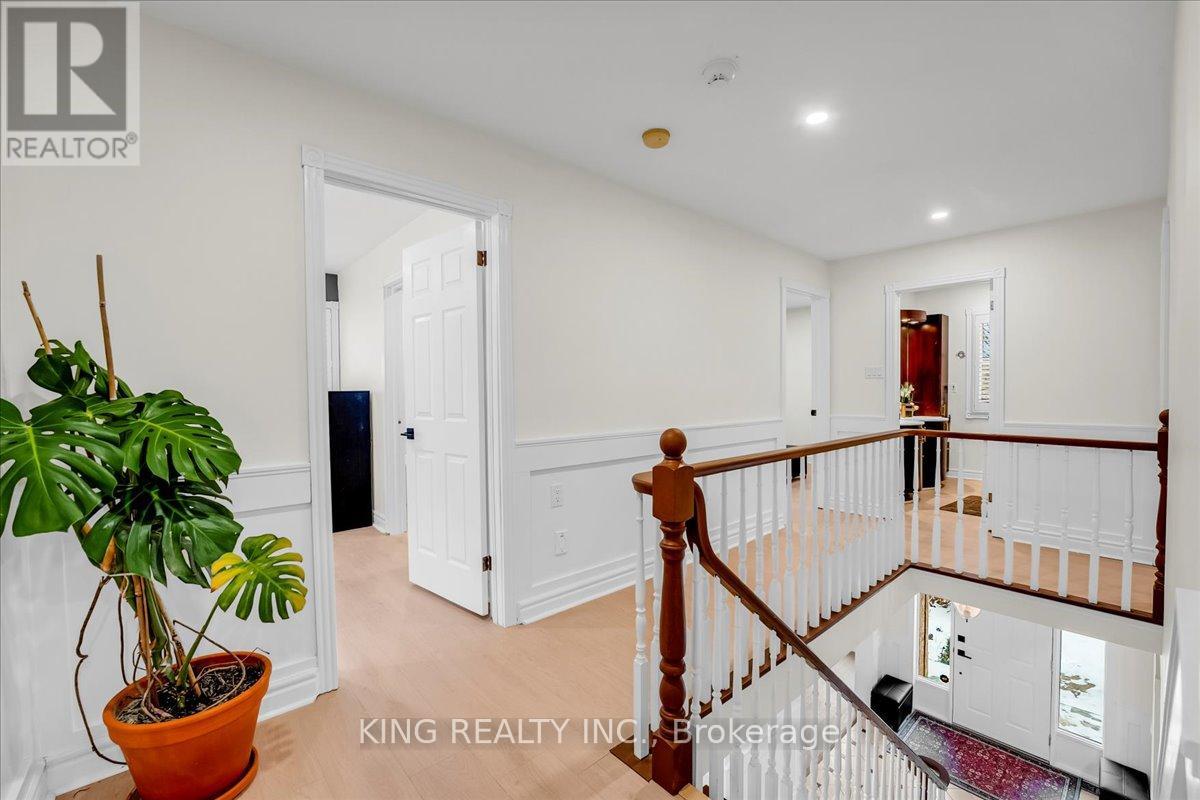 16 Meander Close, Hamilton, Ontario  L0R 1H1 - Photo 24 - X12476716