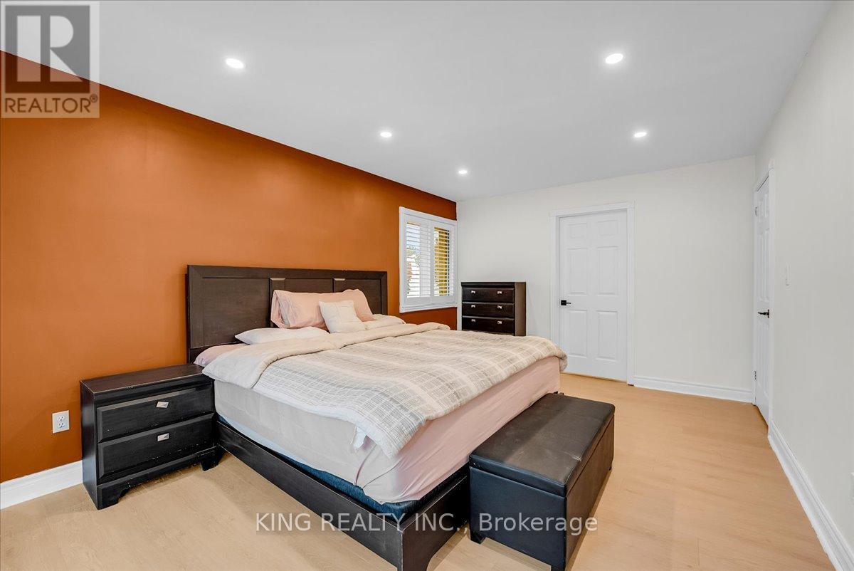 16 Meander Close, Hamilton, Ontario  L0R 1H1 - Photo 32 - X12476716