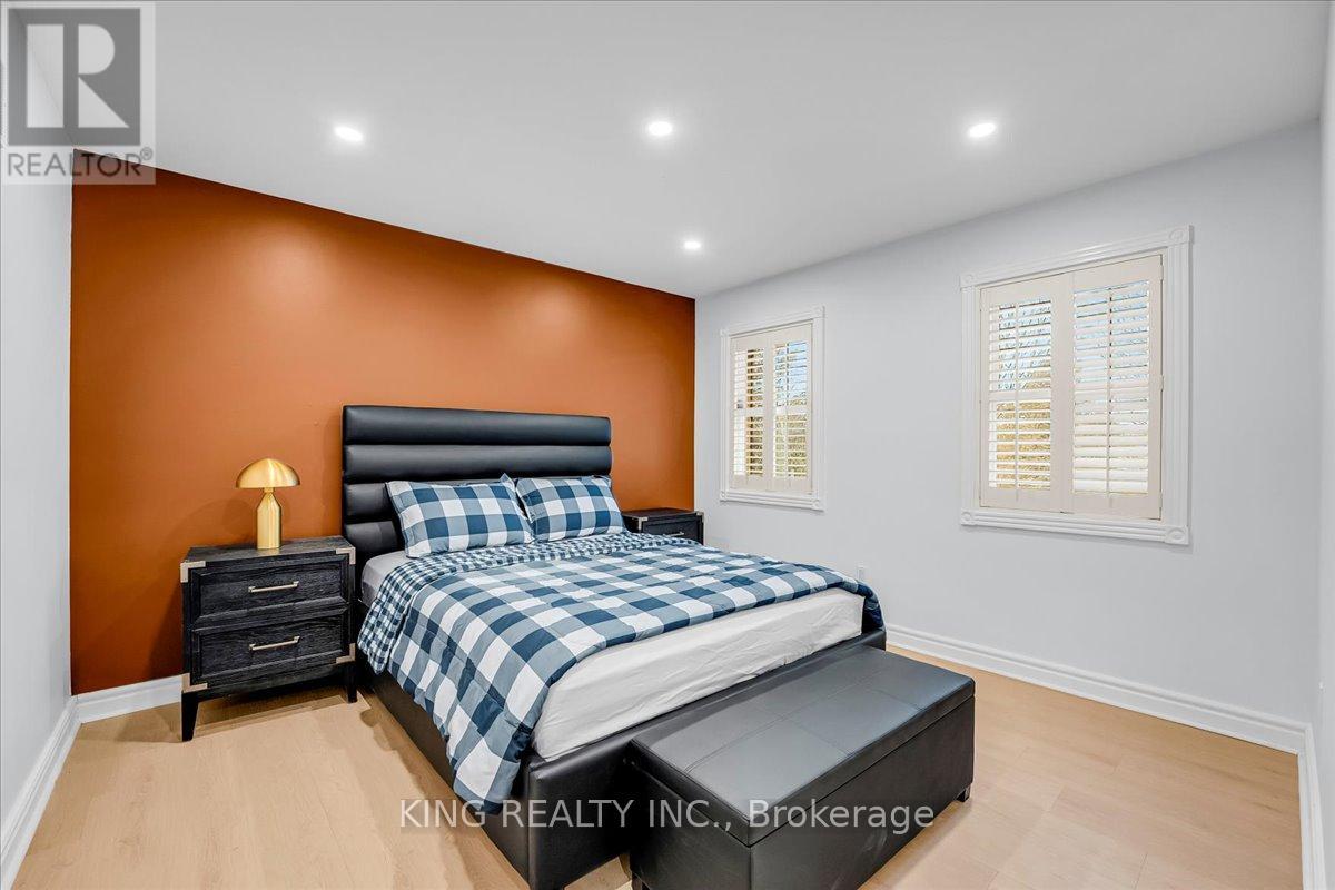 16 Meander Close, Hamilton, Ontario  L0R 1H1 - Photo 34 - X12476716