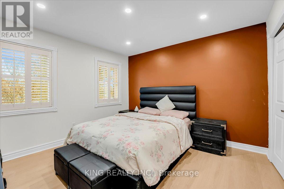 16 Meander Close, Hamilton, Ontario  L0R 1H1 - Photo 35 - X12476716