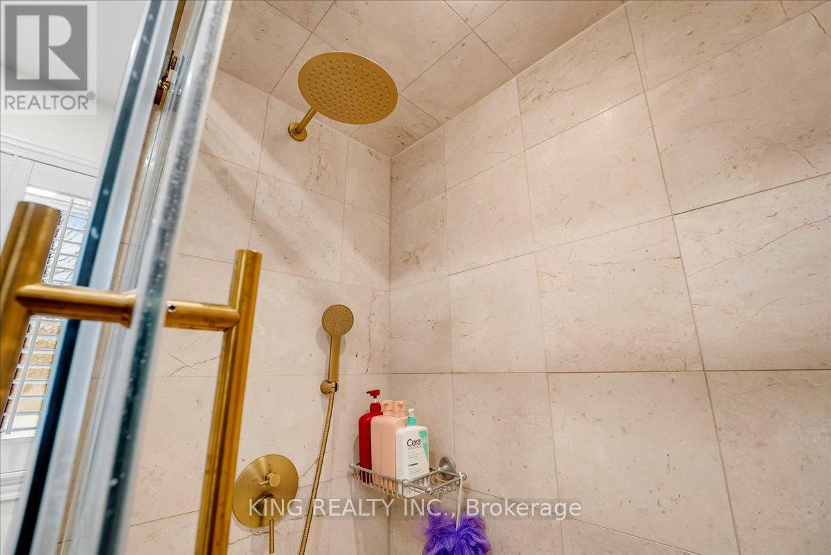 16 Meander Close, Hamilton, Ontario  L0R 1H1 - Photo 38 - X12476716