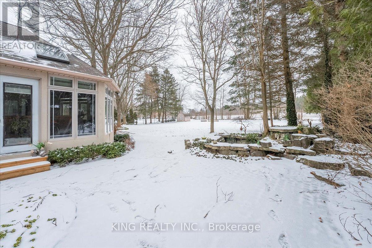 16 Meander Close, Hamilton, Ontario  L0R 1H1 - Photo 49 - X12476716