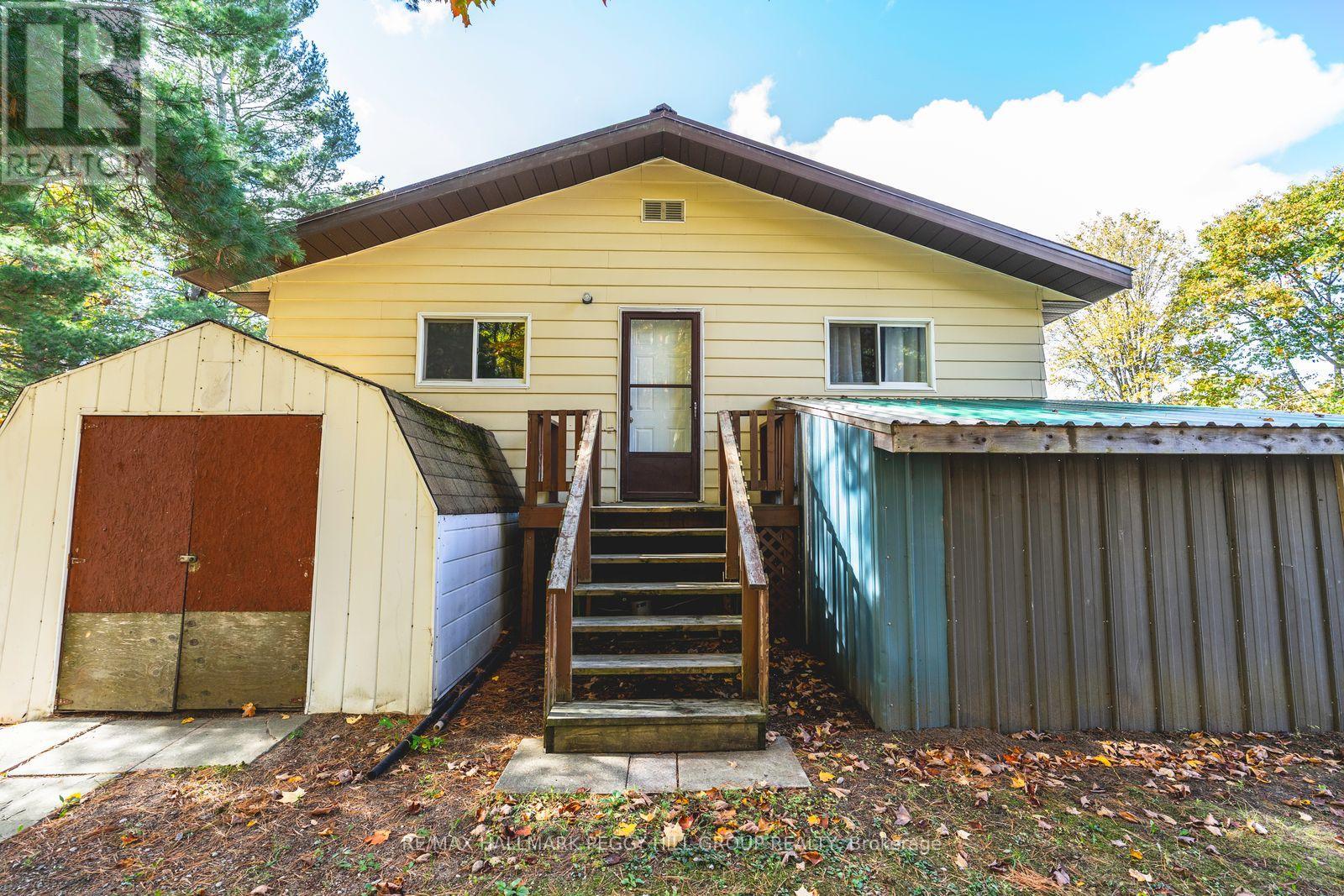 332 Baxter Loop Road, Georgian Bay, Ontario  L0K 1S0 - Photo 10 - X12476722