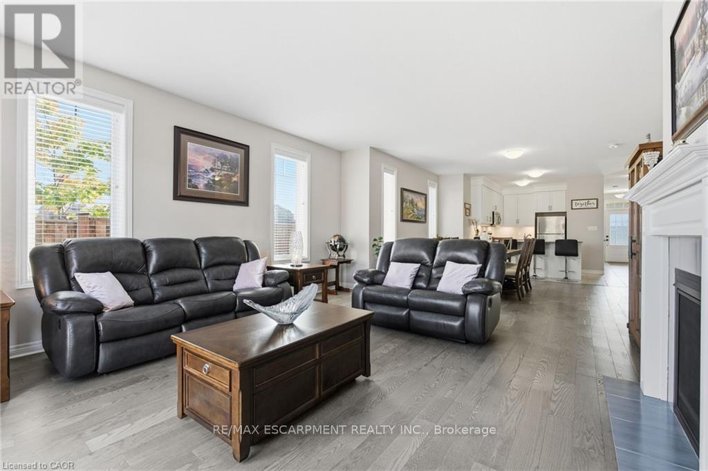 4 Ellis Avenue, St. Catharines, Ontario  L2P 0E6 - Photo 16 - X12476731
