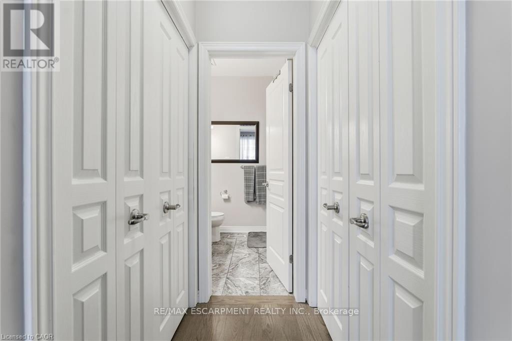 4 Ellis Avenue, St. Catharines, Ontario  L2P 0E6 - Photo 20 - X12476731