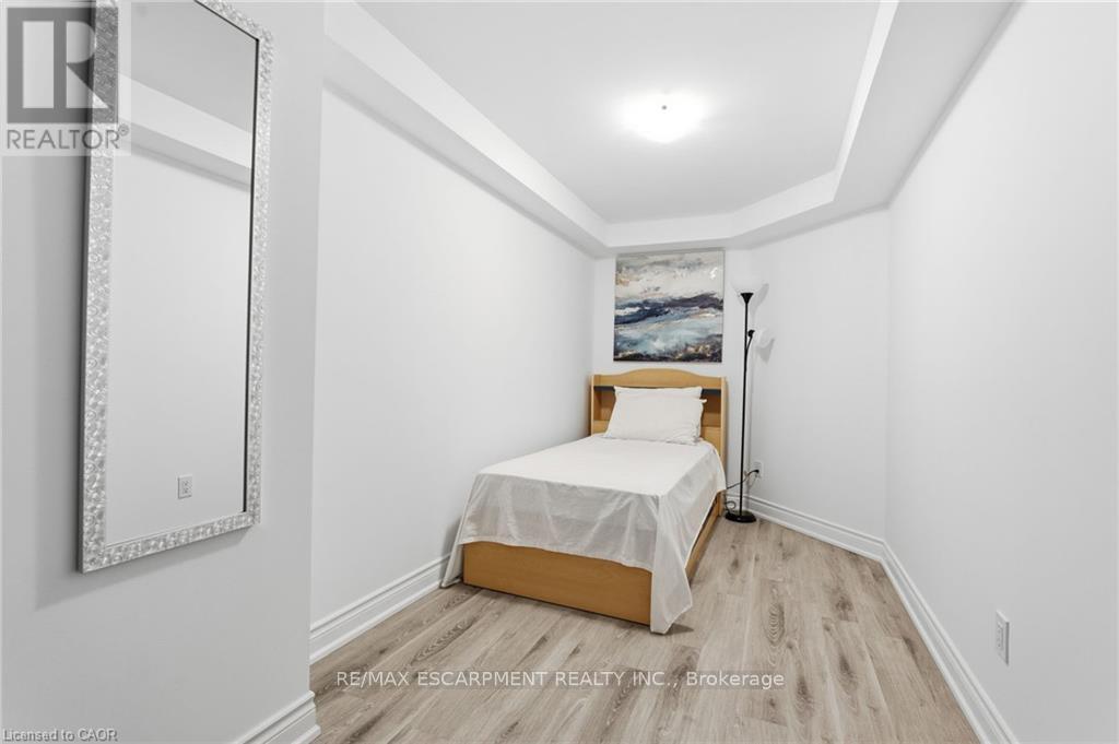4 Ellis Avenue, St. Catharines, Ontario  L2P 0E6 - Photo 28 - X12476731