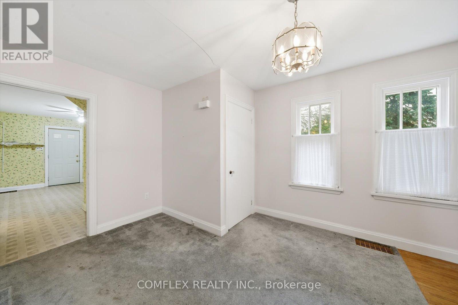 68 Cambridge Street N, Kawartha Lakes, Ontario  K9E 4V1 - Photo 10 - X12476743
