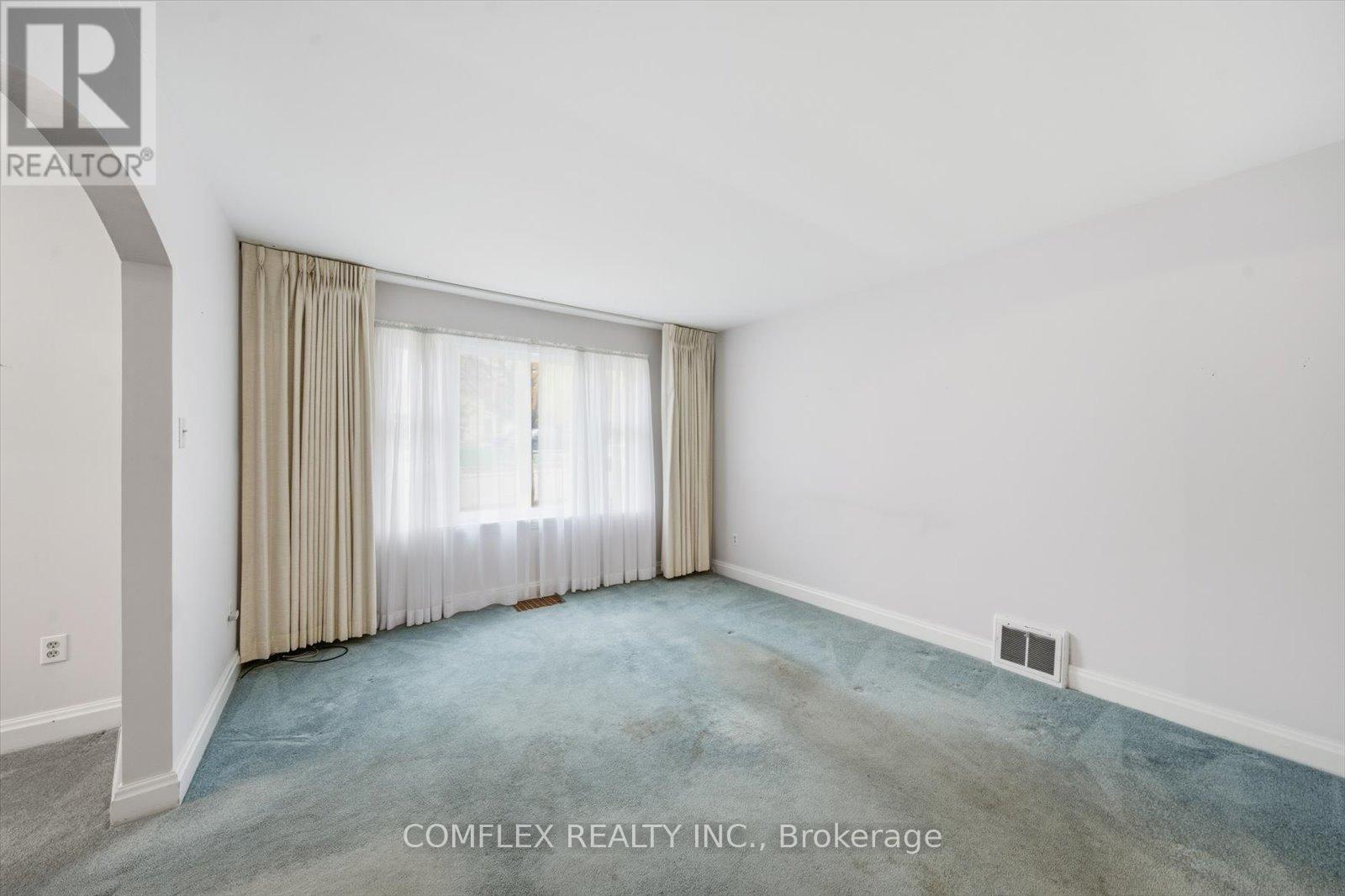 68 Cambridge Street N, Kawartha Lakes, Ontario  K9E 4V1 - Photo 12 - X12476743
