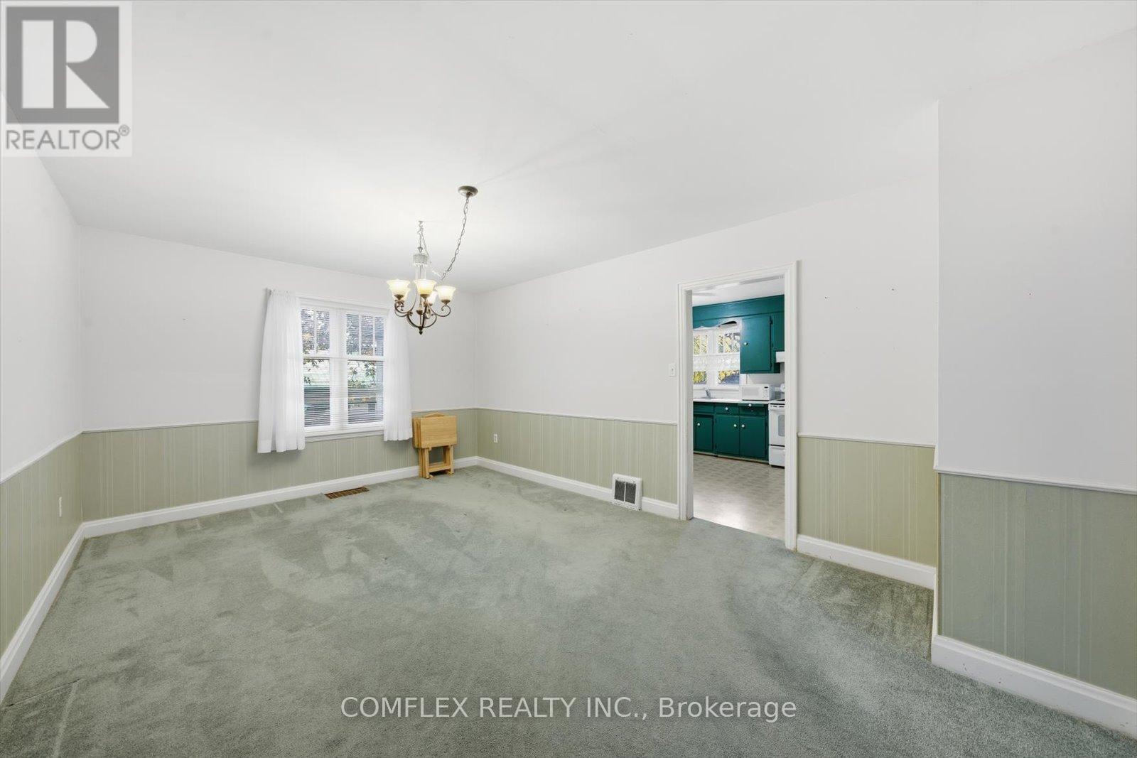68 Cambridge Street N, Kawartha Lakes, Ontario  K9E 4V1 - Photo 16 - X12476743
