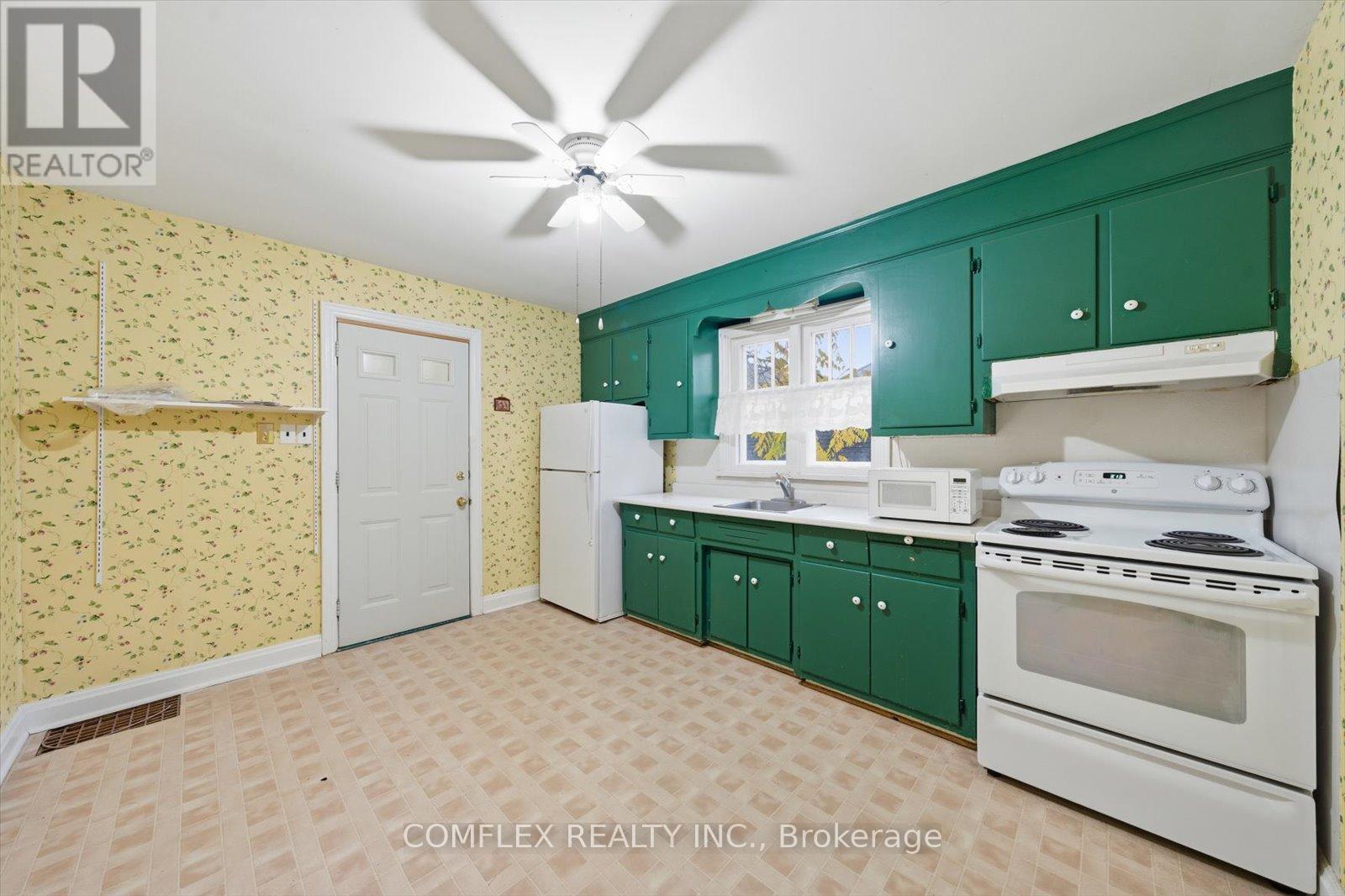 68 Cambridge Street N, Kawartha Lakes, Ontario  K9E 4V1 - Photo 17 - X12476743