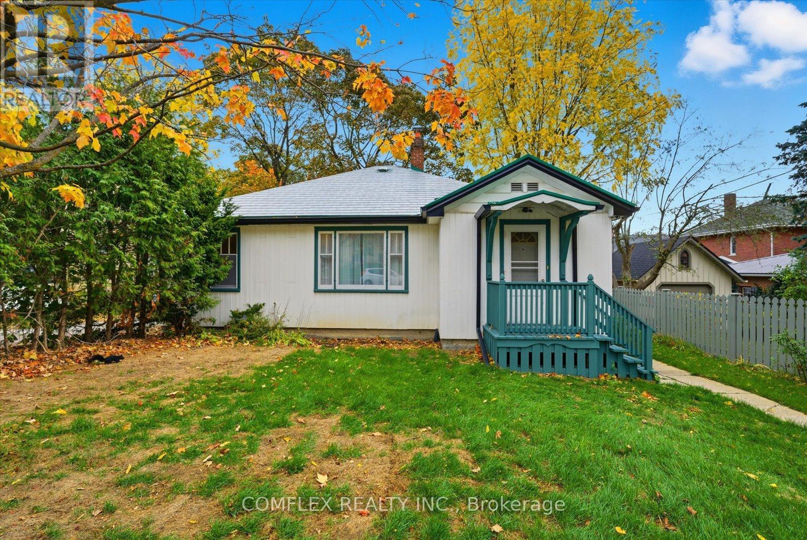 68 Cambridge Street N, Kawartha Lakes, Ontario  K9E 4V1 - Photo 2 - X12476743