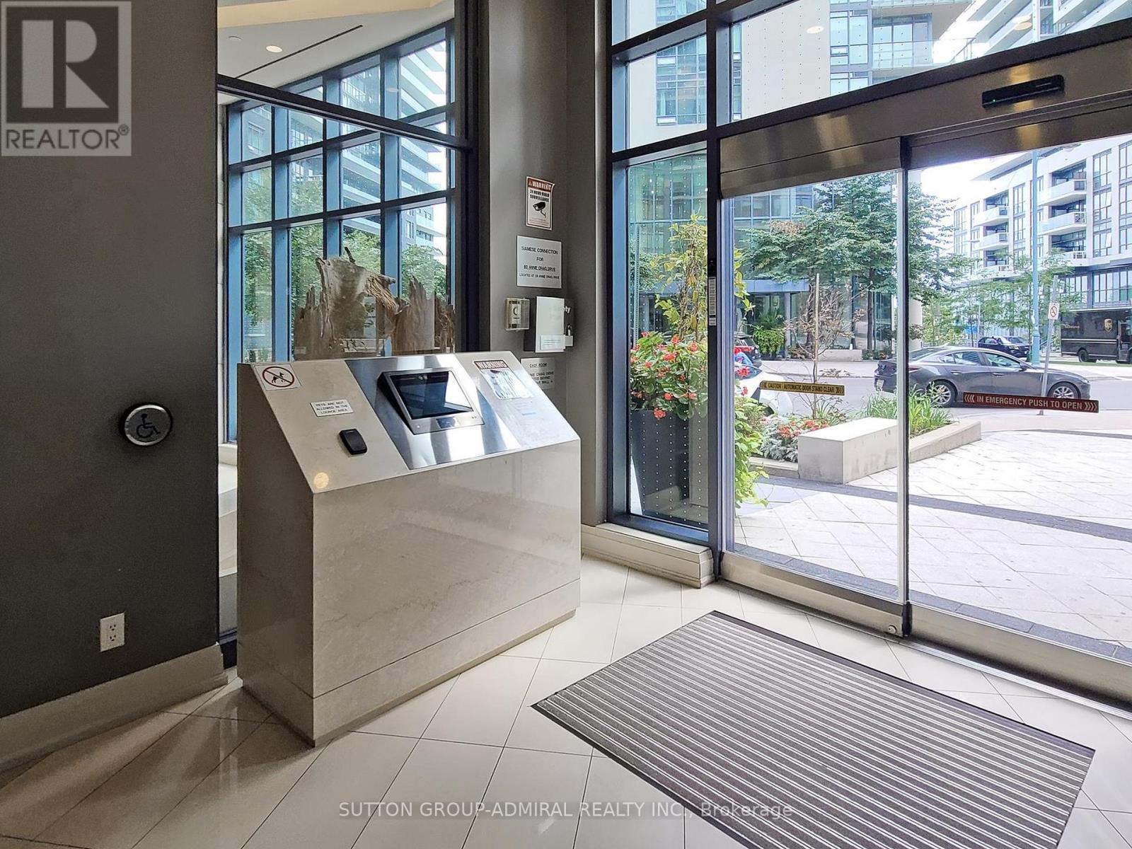 306b - 60 Annie Craig Drive, Toronto (Mimico), Ontario  M8V 0C5 - Photo 8 - W12462732