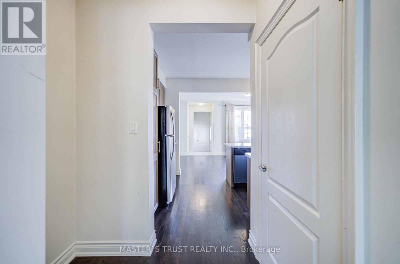 73 Sharonview Crescent, East Gwillimbury, Ontario  L9N 0L6 - Photo 10 - N12389119