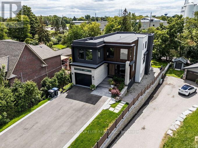 128 Haines Drive, Caledon, Ontario  L7E 2C4 - Photo 6 - W12373209