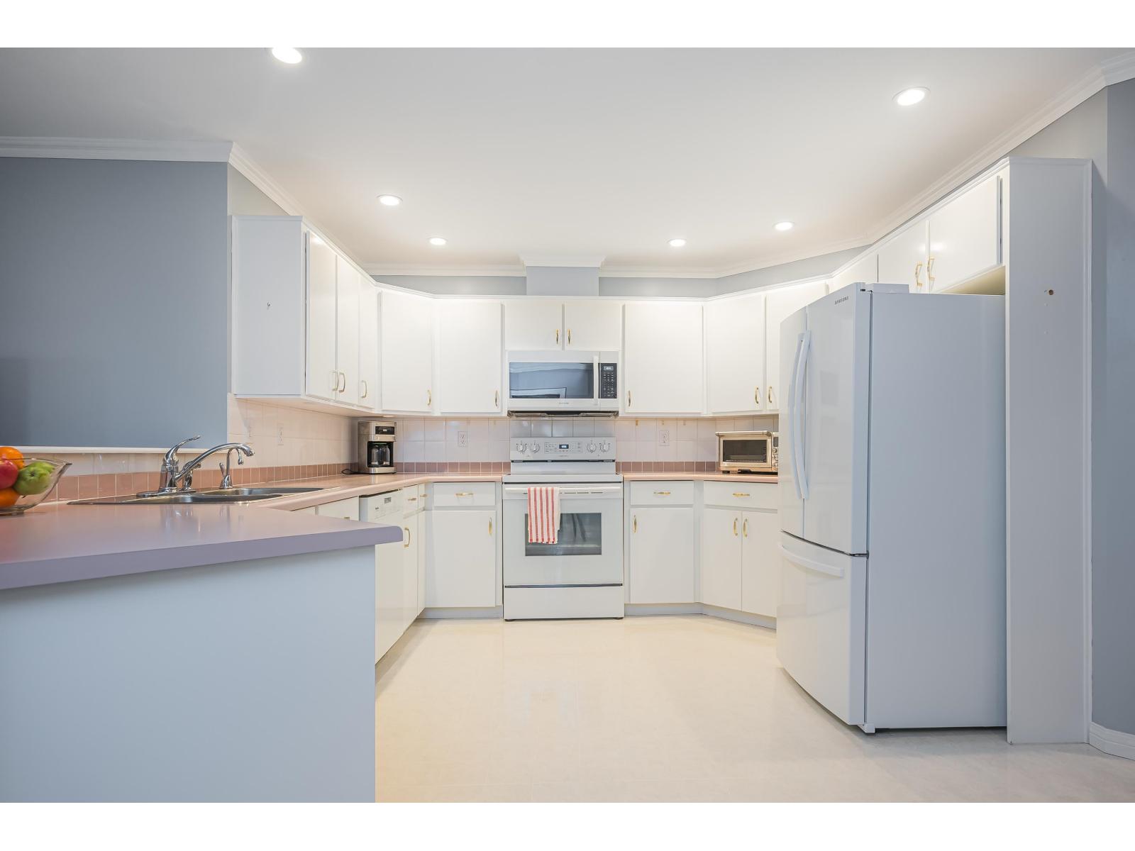 8459 142a Street, Surrey, British Columbia  V2W 0Z8 - Photo 7 - R3061101