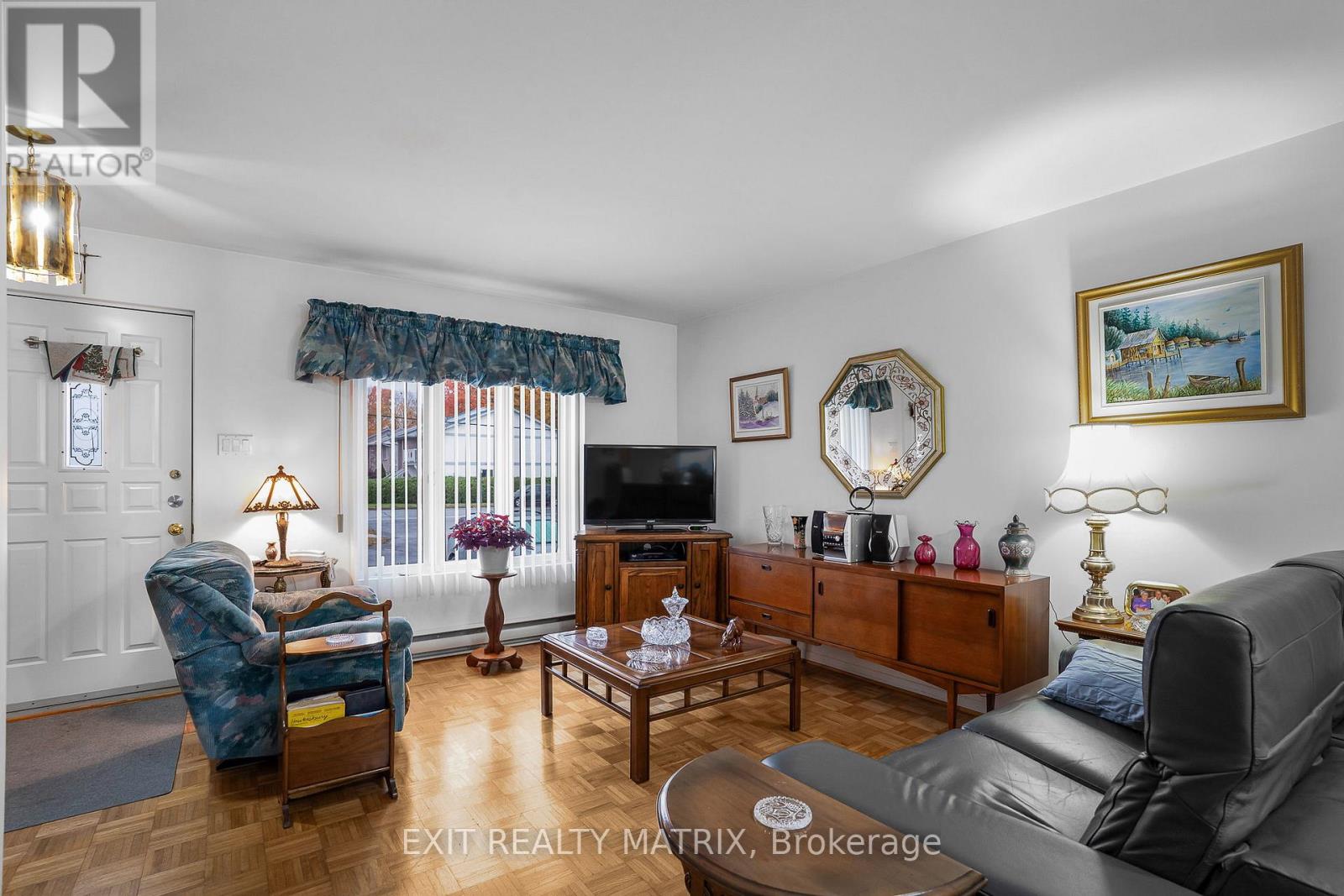 733 Spence Avenue, Hawkesbury, Ontario  K6A 3P3 - Photo 4 - X12476812