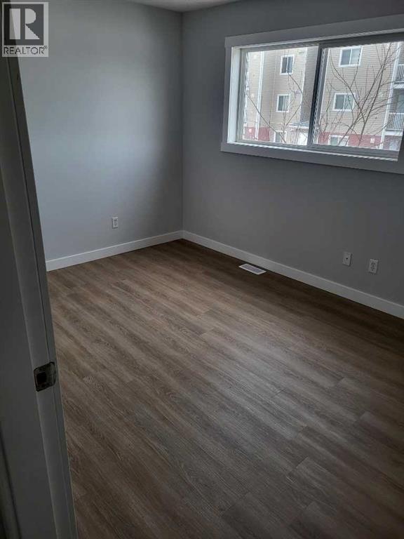 501, 100 Jordan Parkway, Red Deer, Alberta  T4P 0B6 - Photo 11 - A2257354