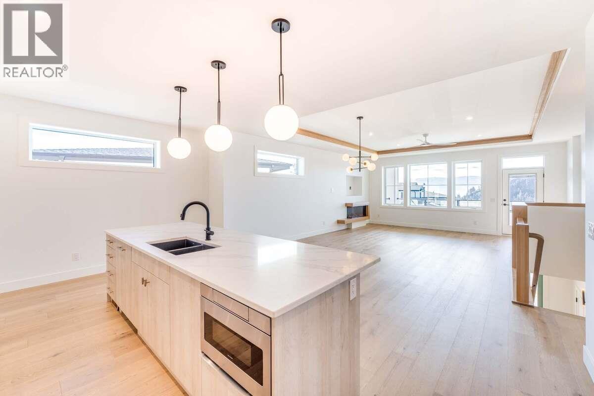 278 Summer Wood Drive, Kelowna, British Columbia  V1V 3C6 - Photo 12 - 10366561