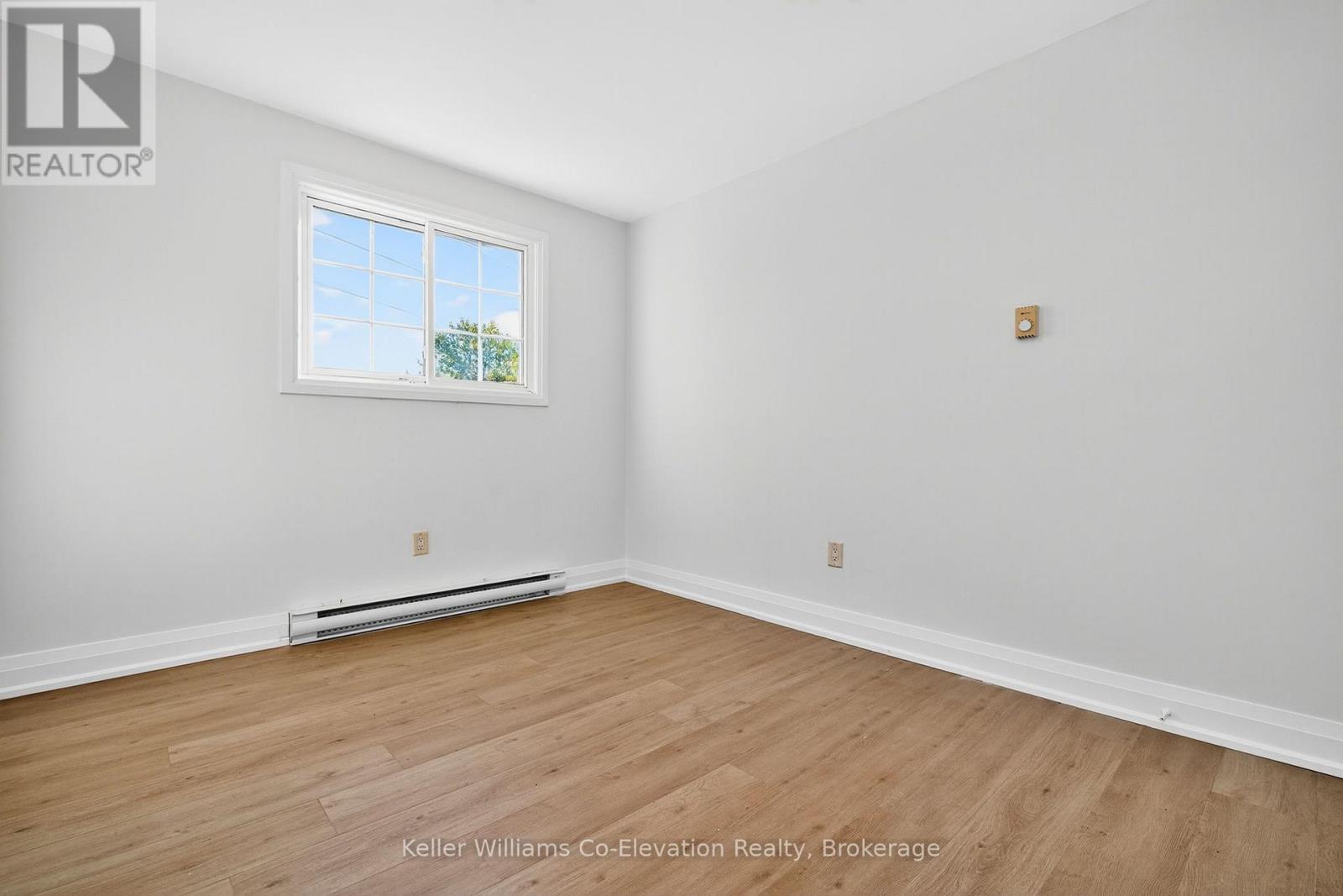 556 Champlain Road, Tiny, Ontario  L9M 0C2 - Photo 11 - S12476845