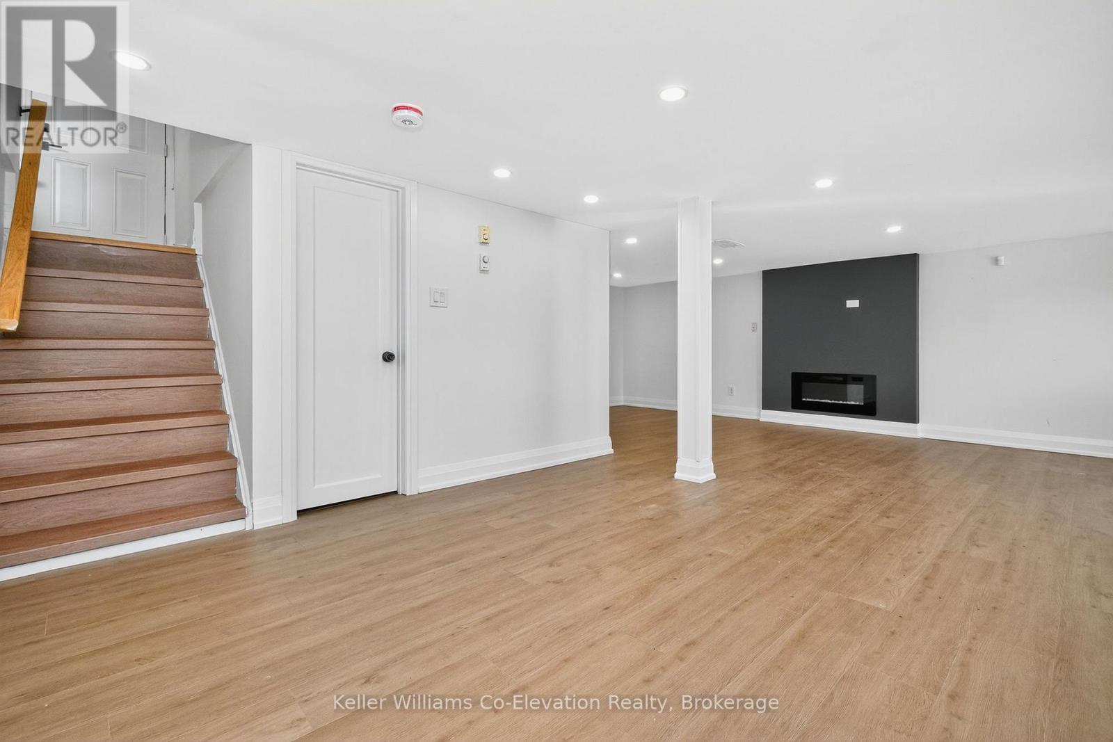 556 Champlain Road, Tiny, Ontario  L9M 0C2 - Photo 13 - S12476845