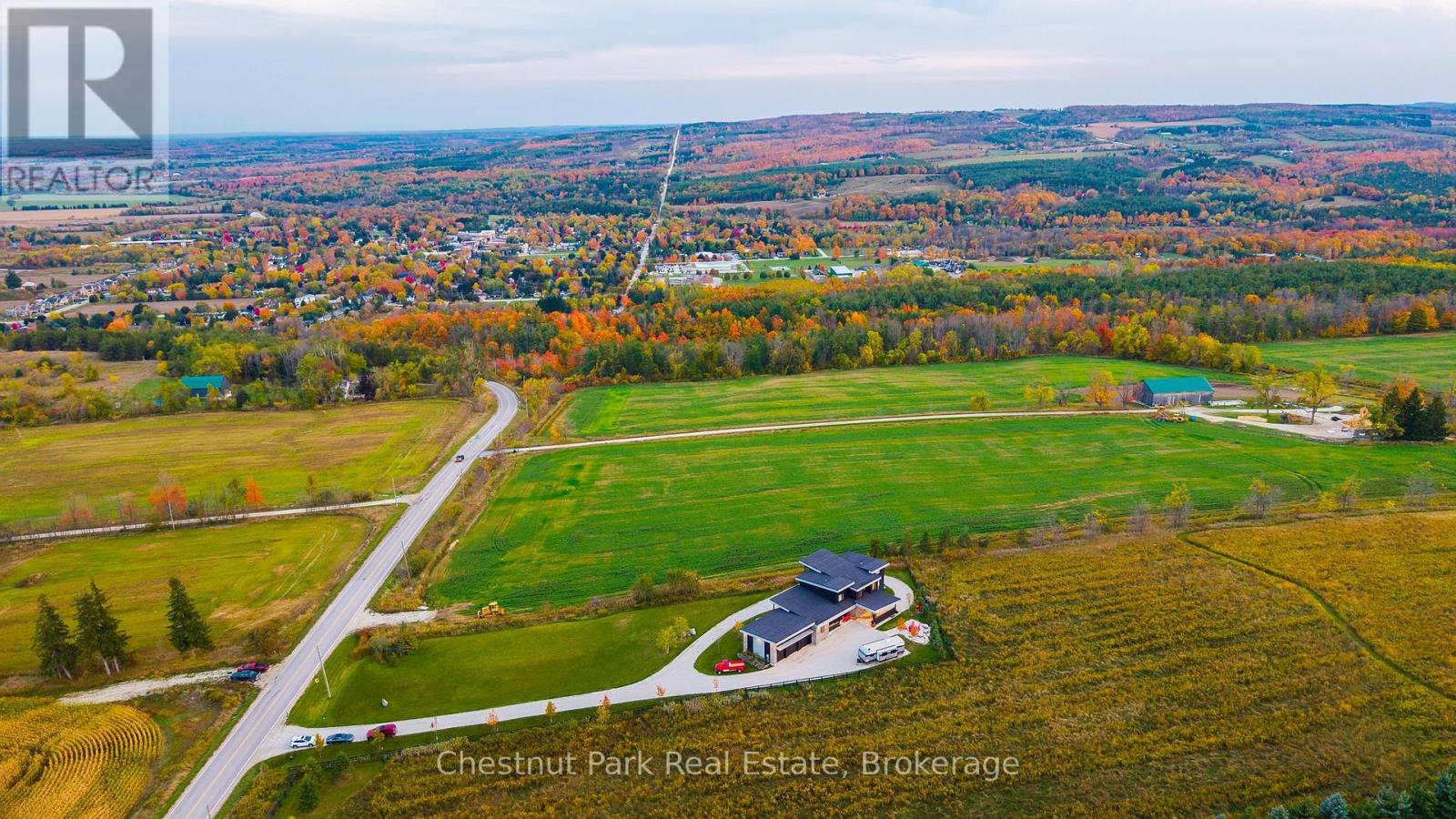 2642 Fairgrounds Road S, Clearview, Ontario  L0M 1G0 - Photo 2 - S12476930