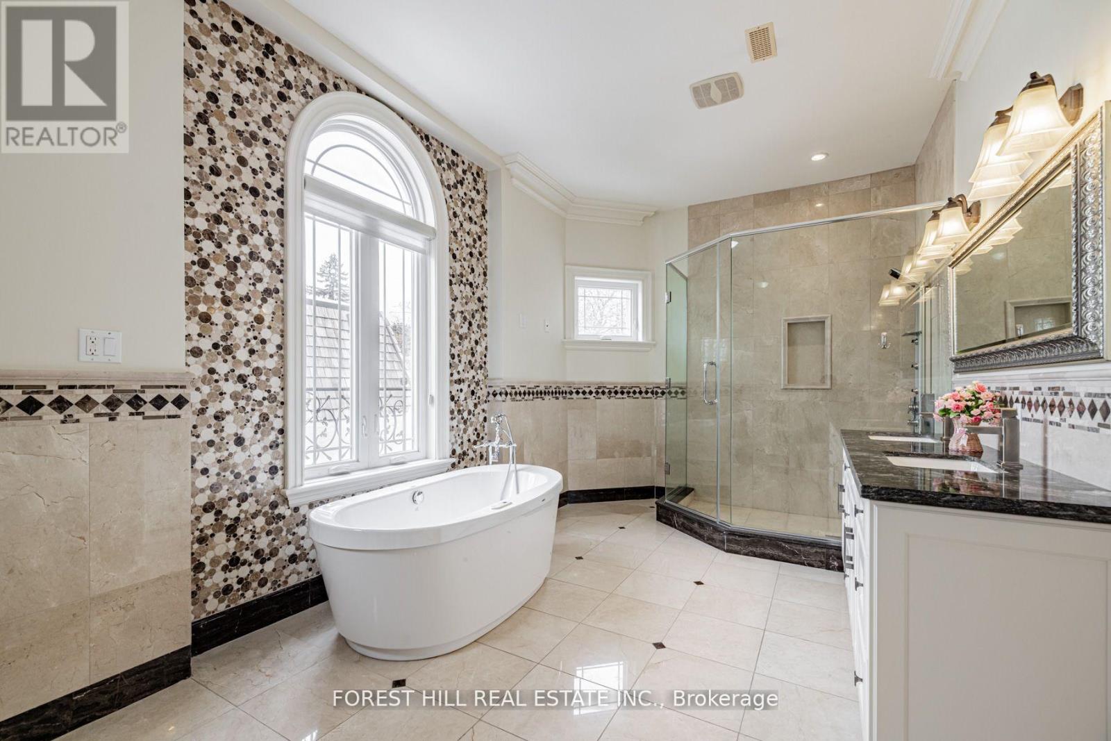 4 Fifeshire Road, Toronto, Ontario  M2L 2G5 - Photo 24 - C12476750