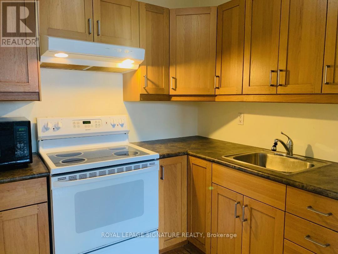1503 - 40 Homewood Avenue, Toronto, Ontario  M4Y 2K2 - Photo 10 - C12476772