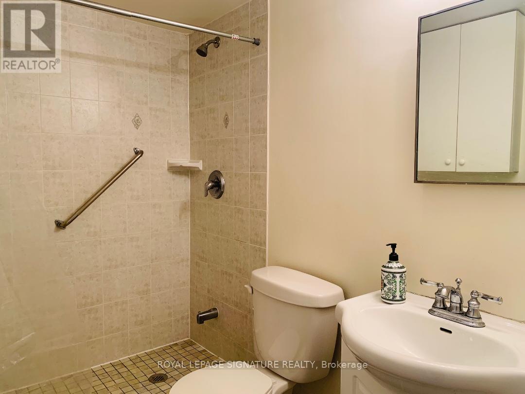 1503 - 40 Homewood Avenue, Toronto, Ontario  M4Y 2K2 - Photo 12 - C12476772