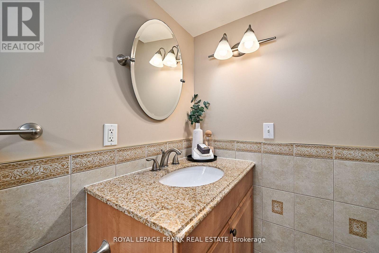 54 Gartshore Drive, Whitby, Ontario  L1P 1N6 - Photo 37 - E12476872