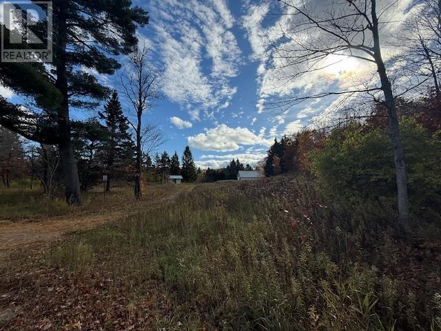 677 Maki Rd, Sault Ste. Marie, Ontario P6A 6K4 - Photo 2 - SM253056