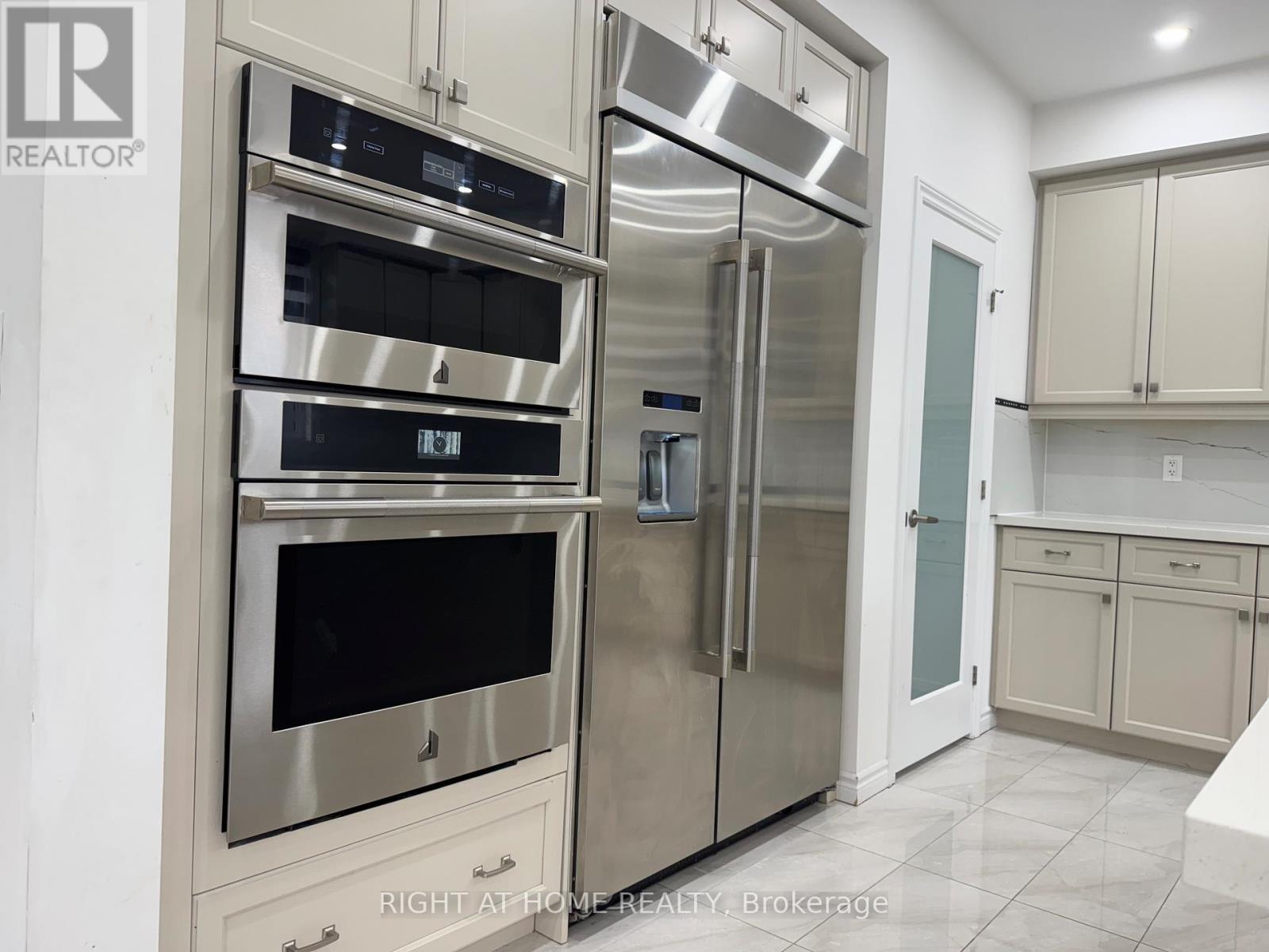 110 Daugaard Avenue, Brant, Ontario  N3L 0L6 - Photo 43 - X12463761