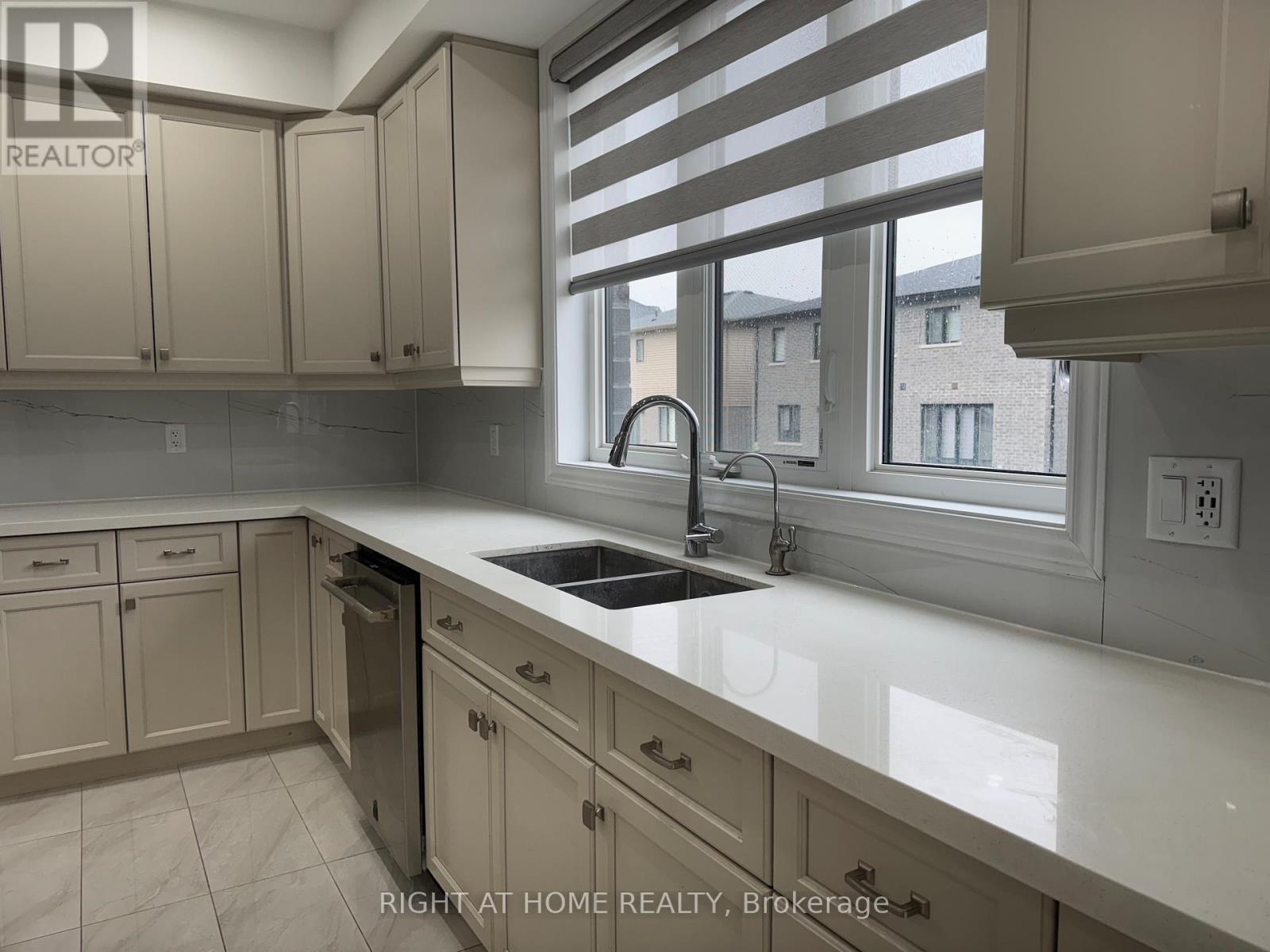 110 Daugaard Avenue, Brant, Ontario  N3L 0L6 - Photo 42 - X12463761