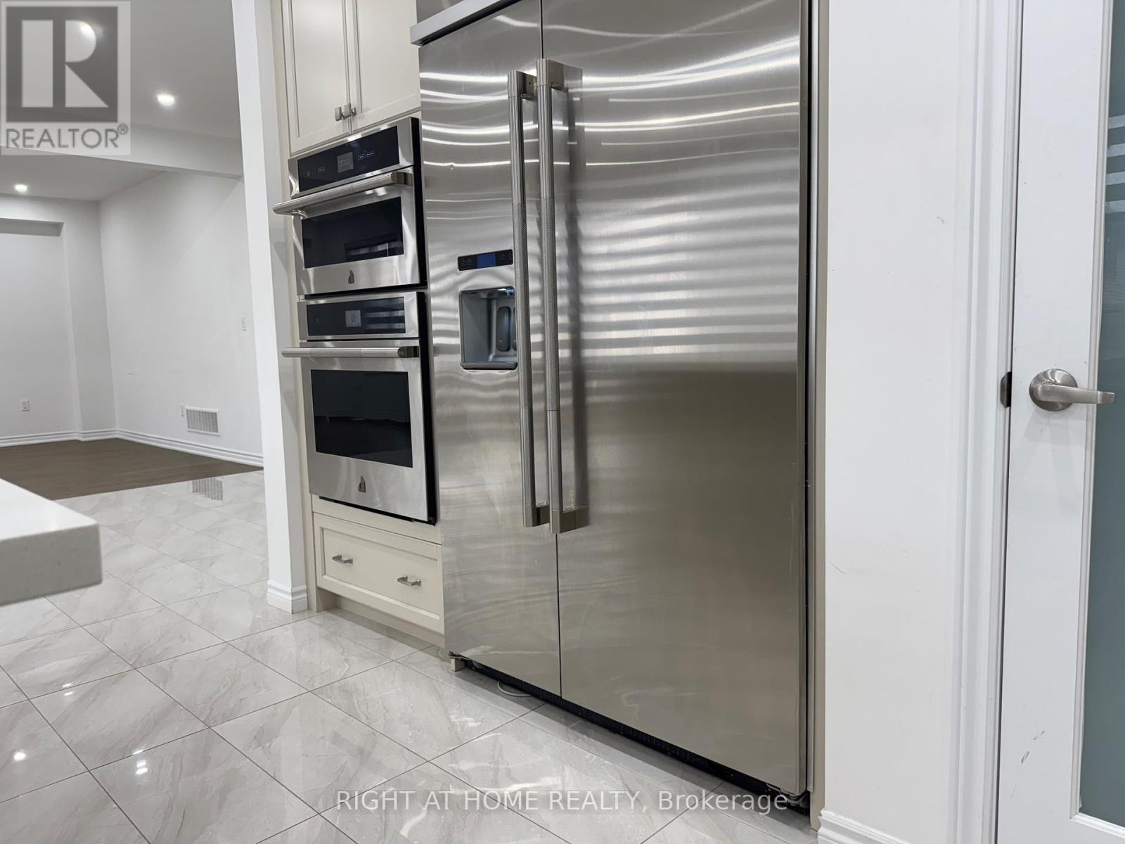 110 Daugaard Avenue, Brant, Ontario  N3L 0L6 - Photo 44 - X12463761