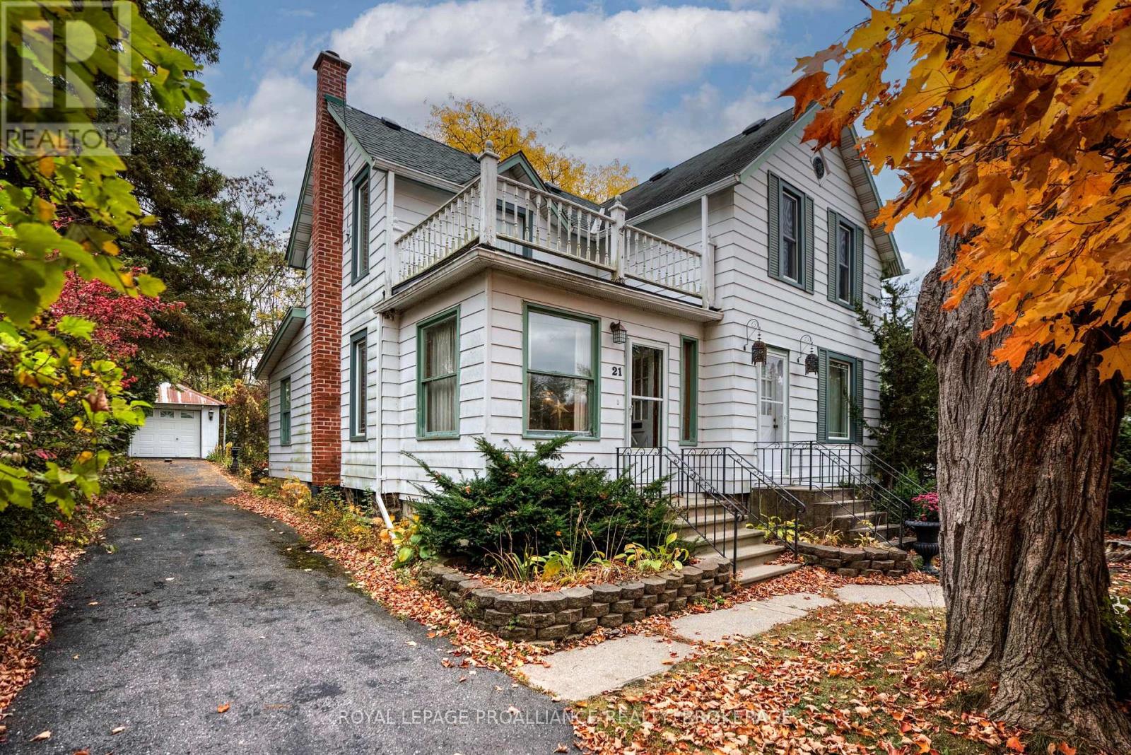 21 Osborne Street, Gananoque, Ontario  K7G 2N4 - Photo 3 - X12476836