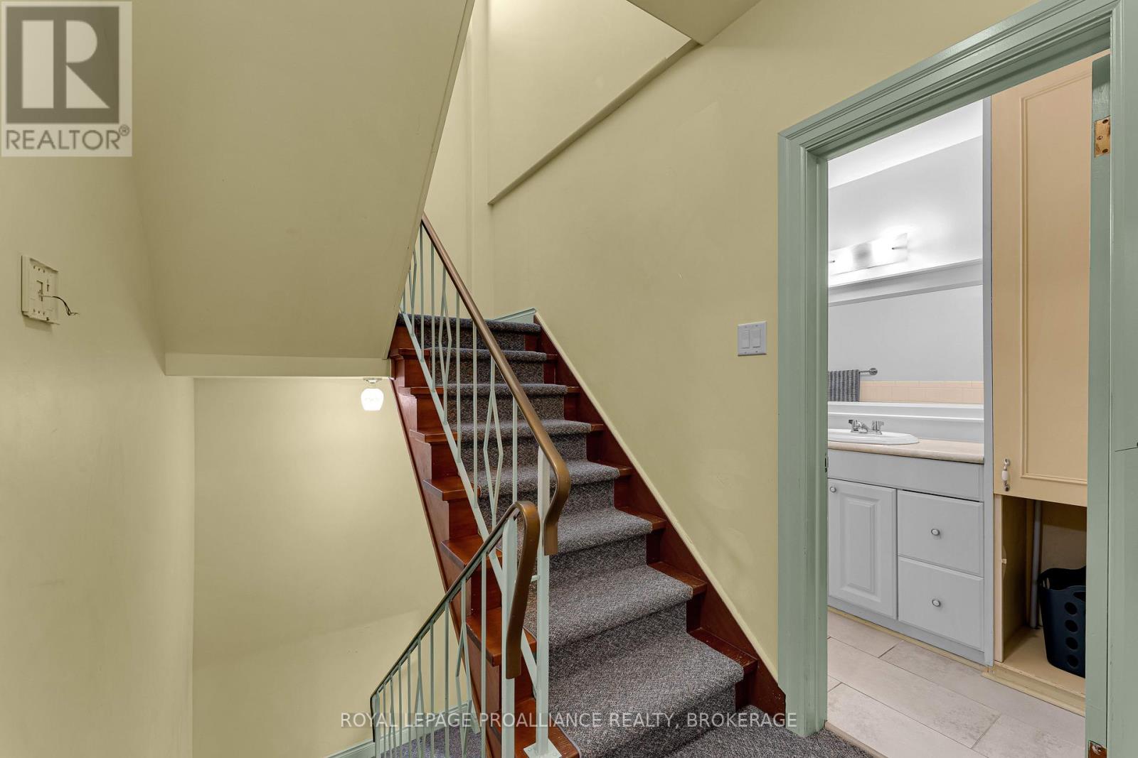 153-155 Brock Street, Kingston (Central City East), Ontario  K7L 1S2 - Photo 11 - X12476911