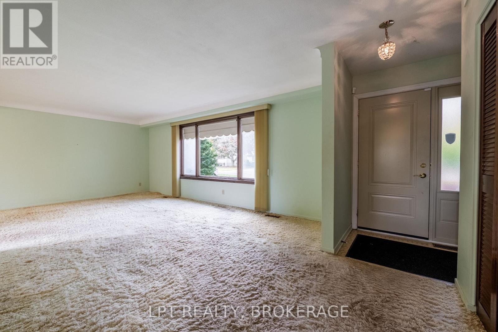 168 Braemar Road, Kingston (City Southwest), Ontario  K7M 4B8 - Photo 11 - X12476942