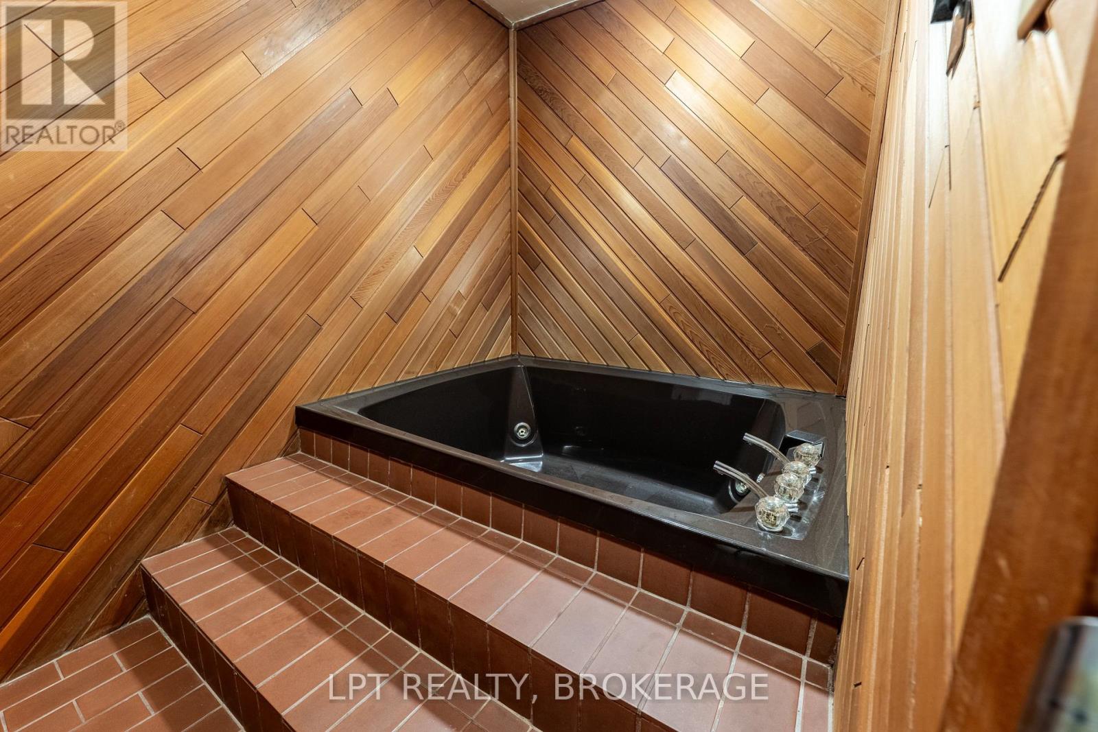 168 Braemar Road, Kingston (City Southwest), Ontario  K7M 4B8 - Photo 24 - X12476942
