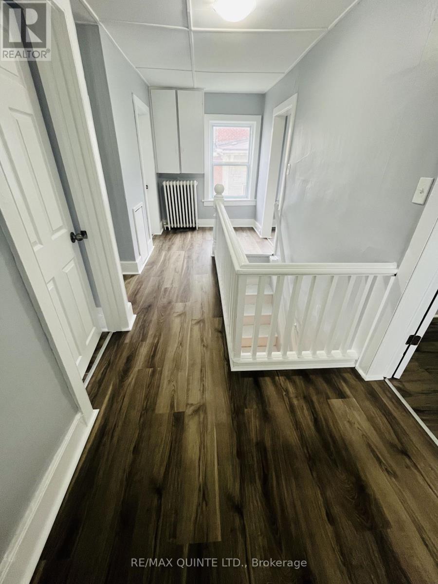 73/75 Queen Street, Belleville, Ontario K8N 3M3 - Photo 4 - X12476905